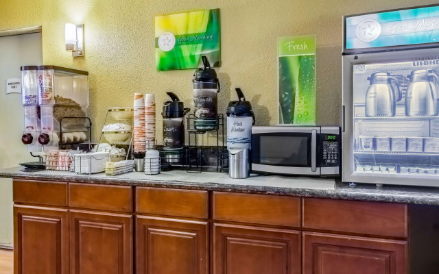 Quality Inn & Suites Vancouver North