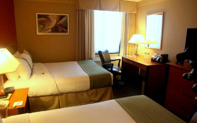 Holiday Inn LaGuardia Airport