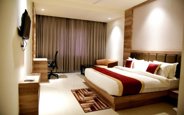 Hotel Crystal Grand
