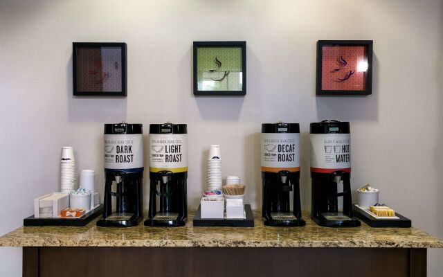 Hampton Inn & Suites Wilmington Christiana