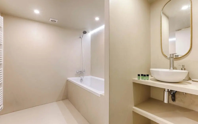 Magnificent AC Duplex Bastille Le Marais