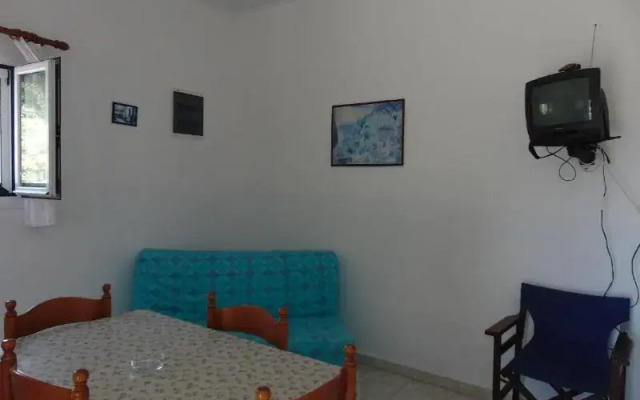 Marina Apartments &amp; Studios