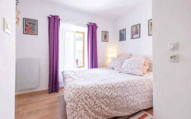 Cosy Holiday Home With Garden