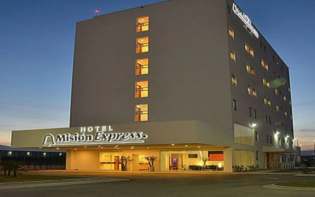 Hotel Misión Express Monterrey Aeropuerto La Fe