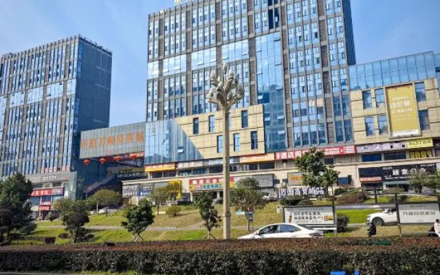 Zhonglian Wanguo Hotel (Hejiang) — 3-star hotel in Luzhou
