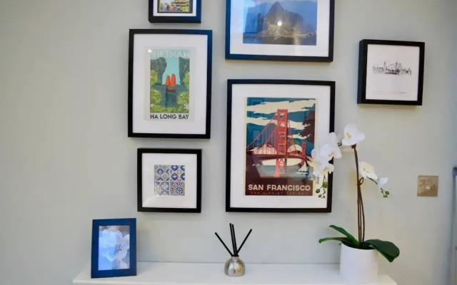 Modern 3 Bedroom Garden Flat in Tooting
