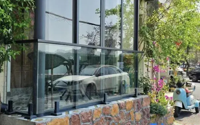 Yuehu Lakeview Guesthouse