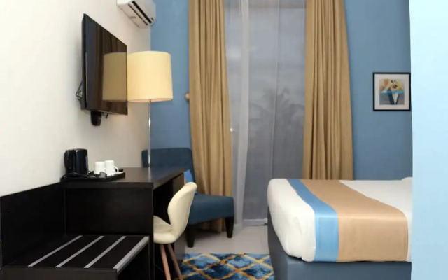 Mayhill Hotel