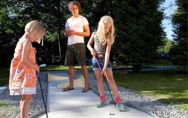 Tasteful Chalet With Combi-microwave, Next to a Nature Reserve