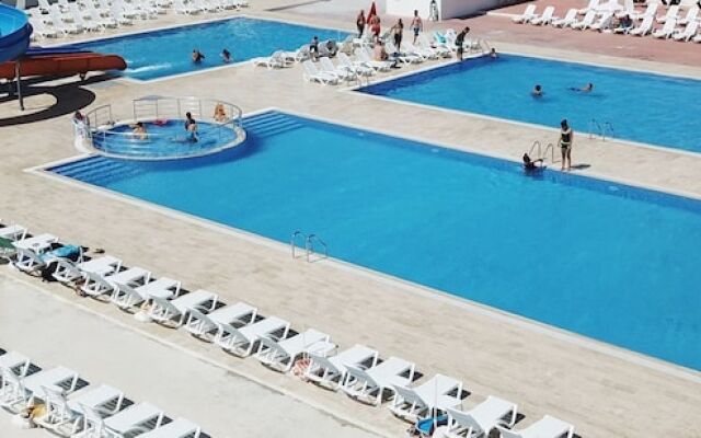 Burgaz Resort Aquapark Hotel