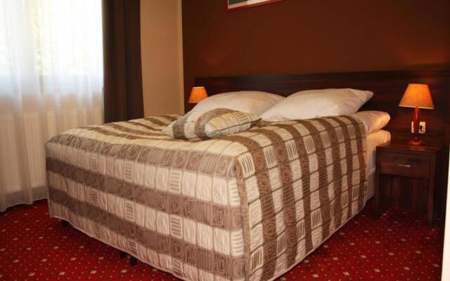 Отель Hotel i Restauracja Kochanów