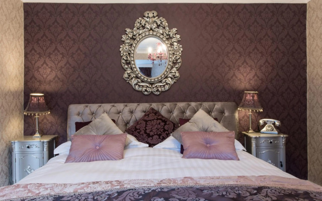 Maenan Abbey Hotel