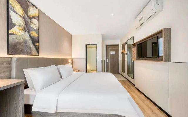 7 Days Inn (Chongqing University Town Xijie Pedestrian Street)