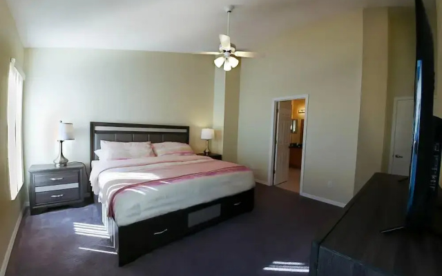 Beautiful 5/5 Bedroom Home!!!