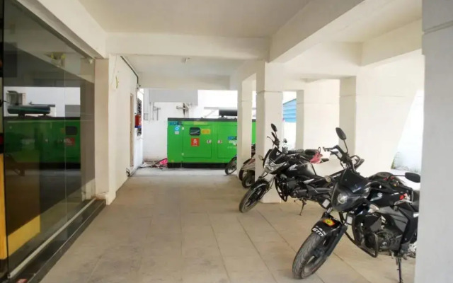 Collection O 50322 Zeal College Chowk