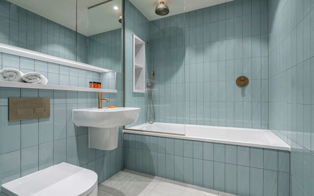 Spacious Flat in North London