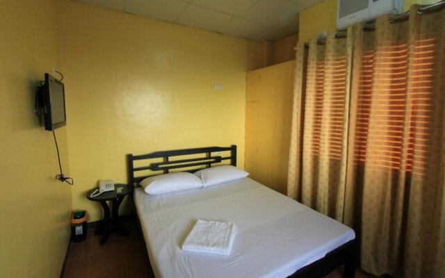 D-Zone Backpackers Inn