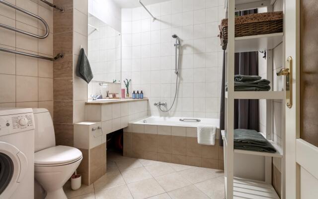 Апартаменты на улице Профессора Попова 12