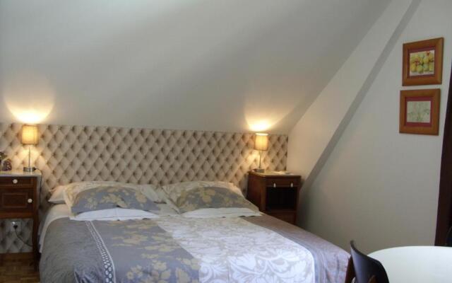 Marcia Donatti-A l'Ombre des Coteaux Rio de Janeiro