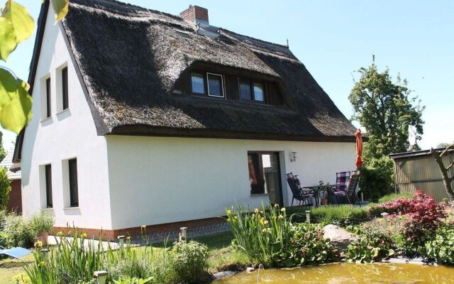 Cozy Apartment in Pepelow near Baltic Sea