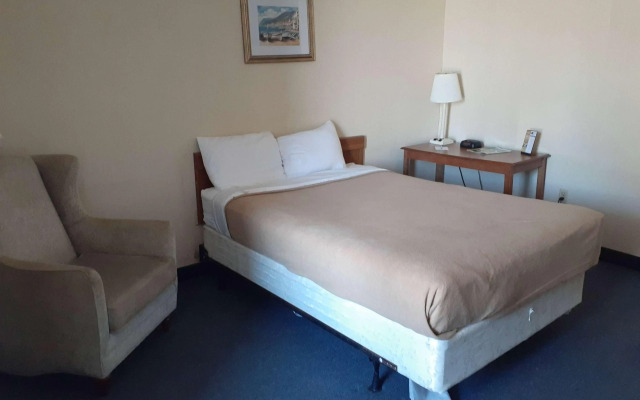 Travelodge by Wyndham Virginia Beach Bay Beach