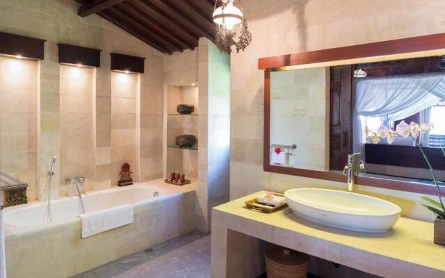 Diamond Beach Villa Lombok