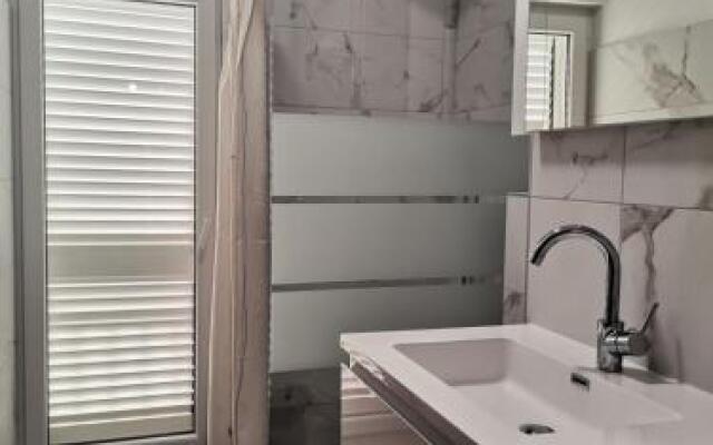 2-Bedroom Apartment With Seaview 3558-2