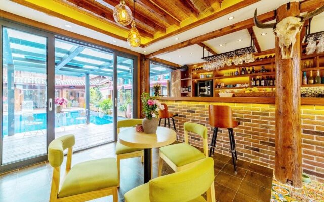 Lijiang Shuhe Xin Huifeng Resort Hotel