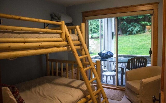 Wildwood Lodge by Peak to Green Accommodations