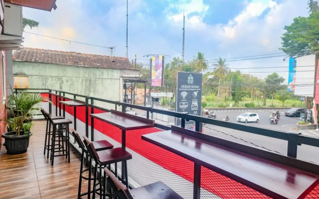 RedDoorz Syariah near Sleman City Hall 4