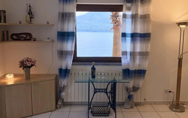 Diana Villa With Garden and Lake View in Oggebbio