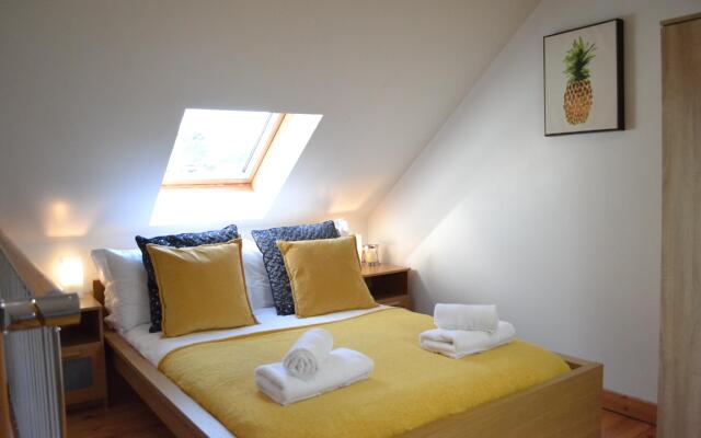 Apartment near Rail Station,FREEparking,Bus Stop