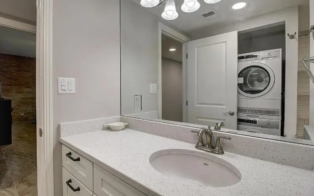 Channelview 214