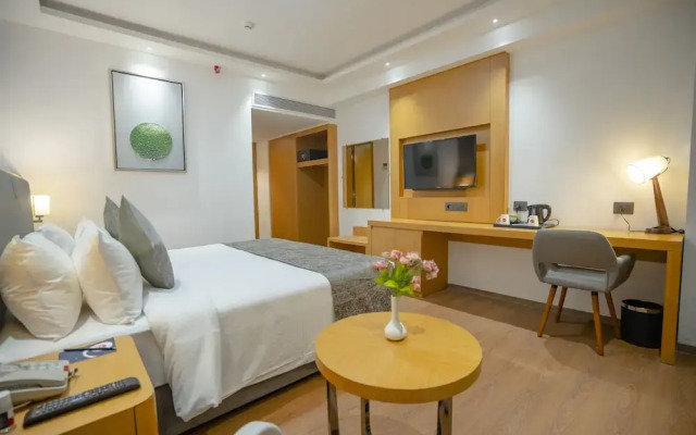 Zip By Spree Hotels Chakan