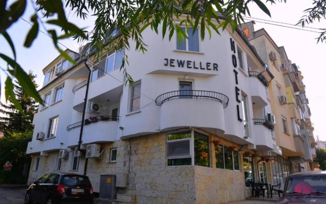 Hotel Jeweller