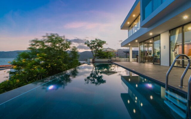 Casa Blanca Villas