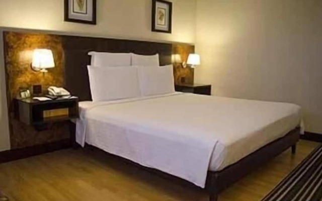 Diamond Luxe Hotel Lahore