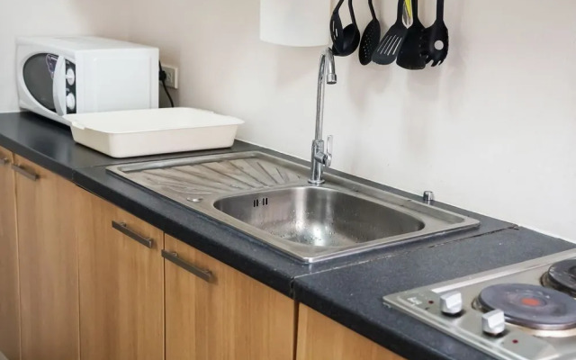 Airport Condo by Younique Travel