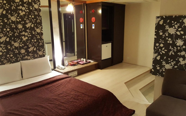 Windmill Fashion Hotel