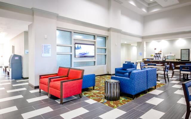 Atwell Suites Austin Airport by IHG