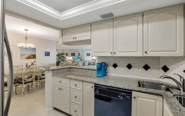 South Seas Tower 4-1907