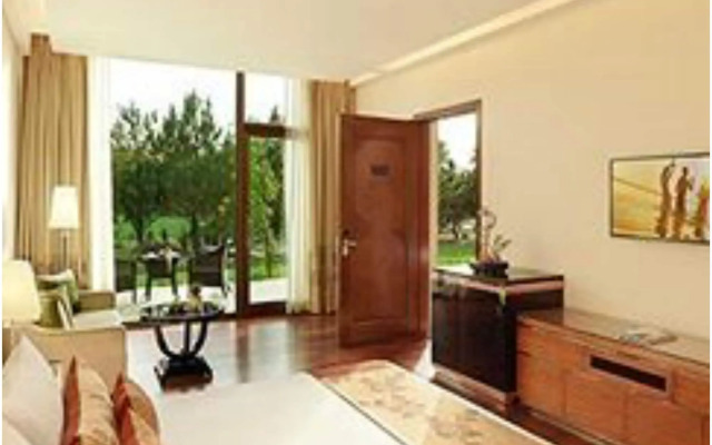 Taj Damdama Lake Resort & Spa, Gurugram