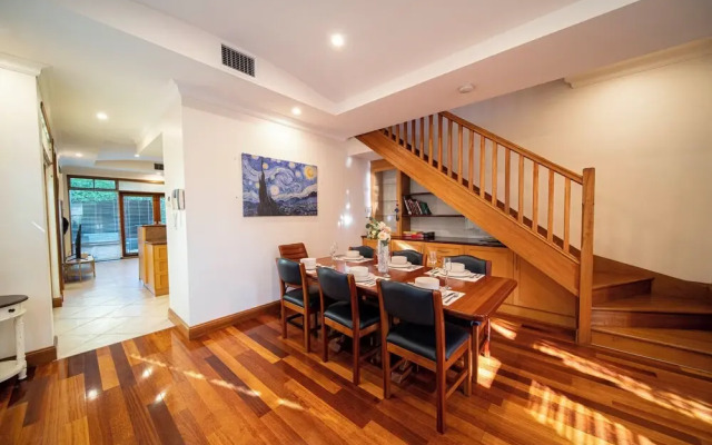 Cozy Home with fireplace 5mins to beach