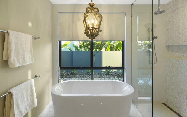 Hamptons ,  Sanctuary Cove