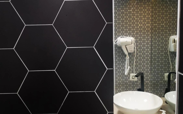 Small Luxury En suites ELEONOR