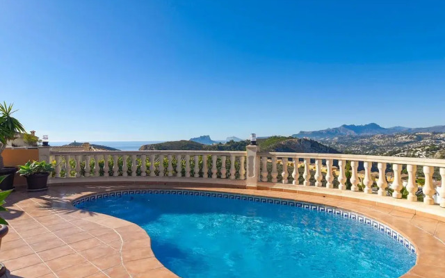 Modern Villa in Cumbre del Sol With Private Pool