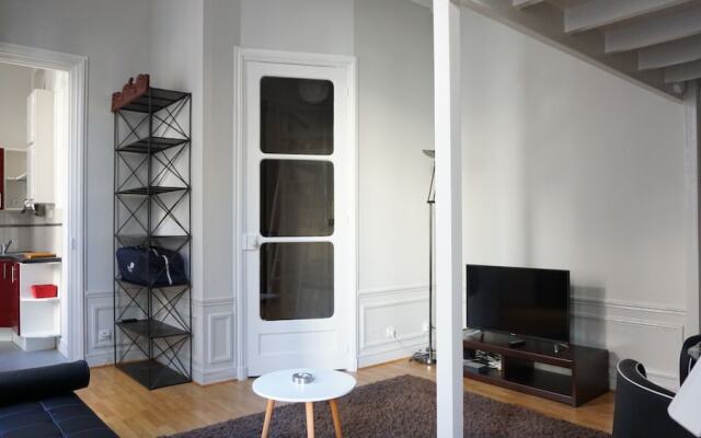 Victor Hugo - Studio - Paris 16