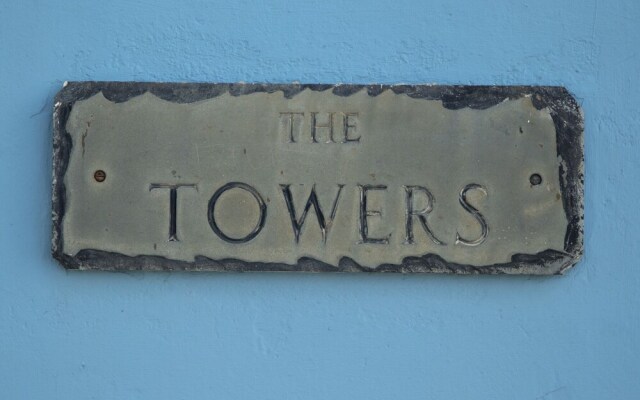 The Towers - Llyn