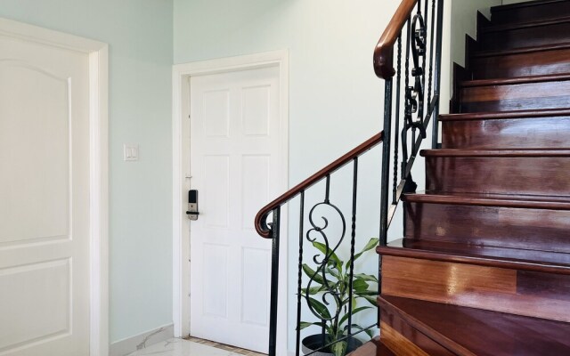 Luxury Apartments and Rooms The Lagoons
