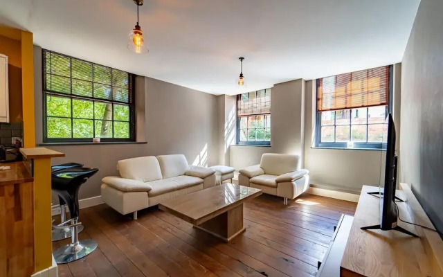 Stunning Modern City Centre Apartment Retreat